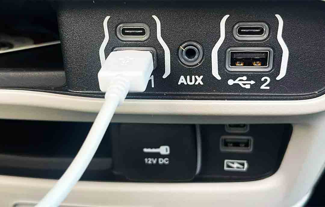 Chrysler Pacifica USB port not working