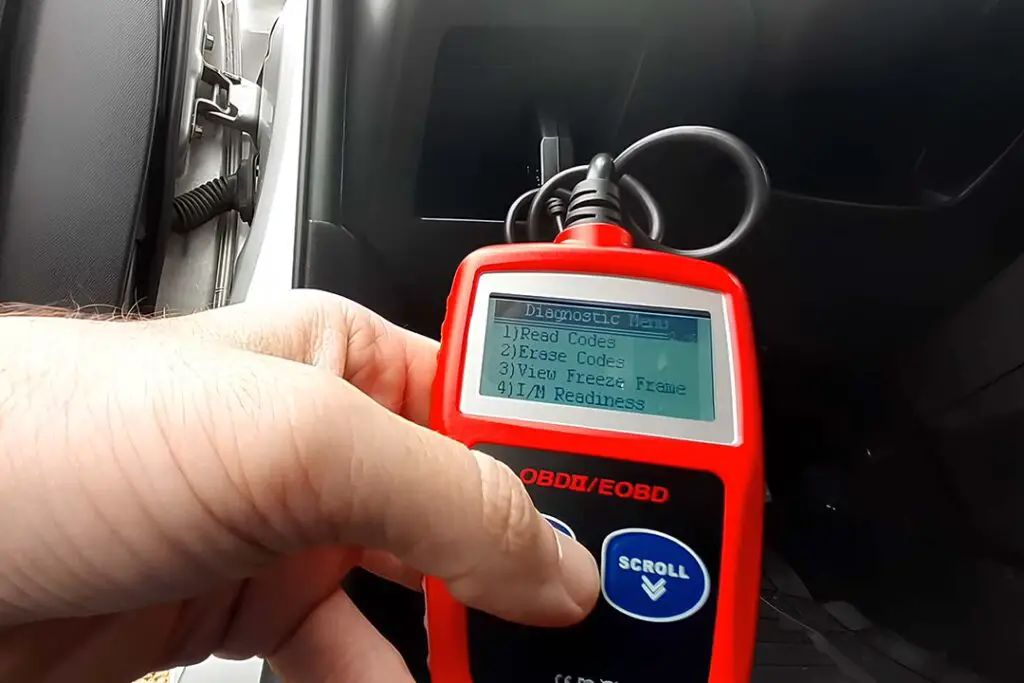 Detecting issues for Dodge Ram security light flashing using OBD-II Reader